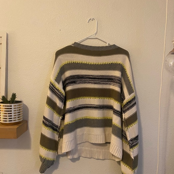 Lou & grey sweater - Picture 2 of 5